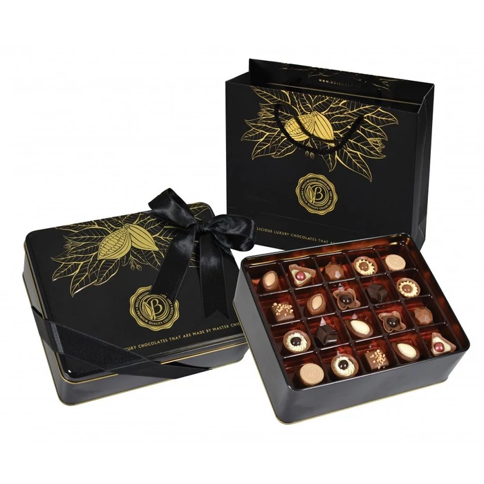 Exclusive Black fémdobozos kézműves praliné válogatás táskával Belga Csokoládéból 500g Exclusive Black fémdobozos kézműves praliné válogatás táskával Belga Csokoládéból 500g