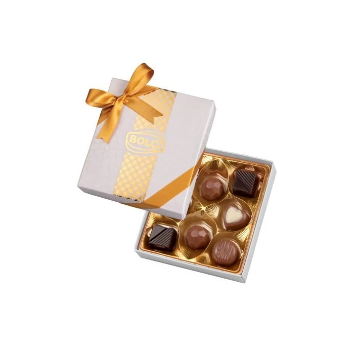 Bolci Diamond Tej- és Fehércsokoládé  Praliné Válogatás Fehér Díszdobozban 80g Bolci Diamond Tej- és Fehércsokoládé  Praliné Válogatás Fehér Díszdobozban 80g
