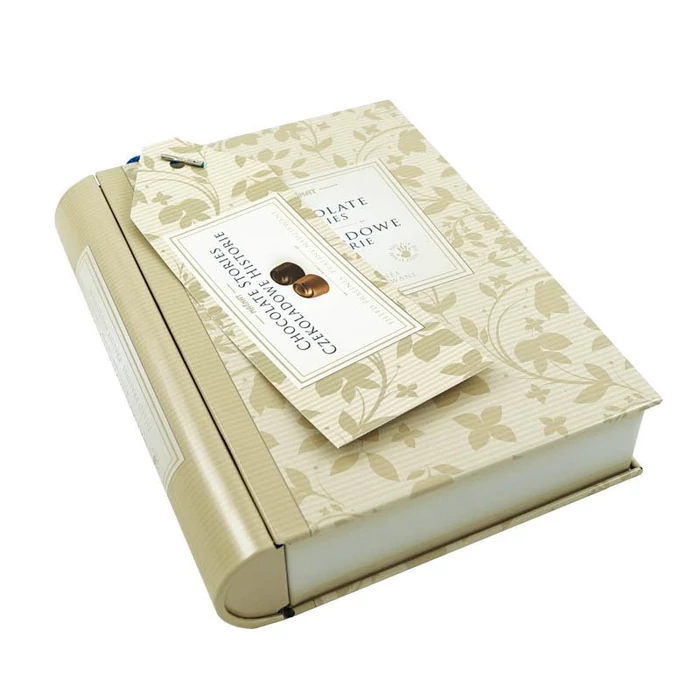 Magnat Chocolate Stories Trüffeles és Vaníliás Pralinék Könyvalakú Fémdobozban 215g Magnat Chocolate Stories Trüffeles és Vaníliás Pralinék Könyvalakú Fémdobozban 215g